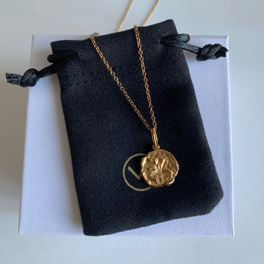 Mejuri Iris Medallion